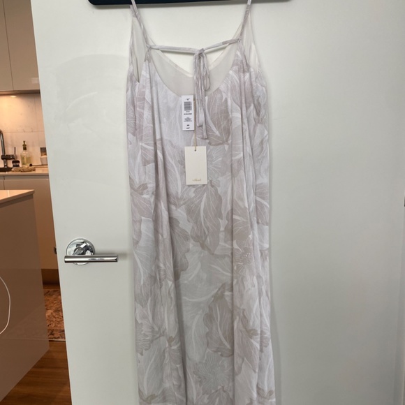 Wilfred Whirlwind Dress - Picture 2 of 3